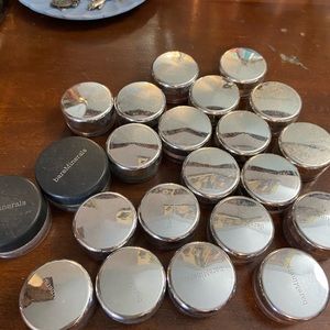 22 Bare Minerals Eyeshadows